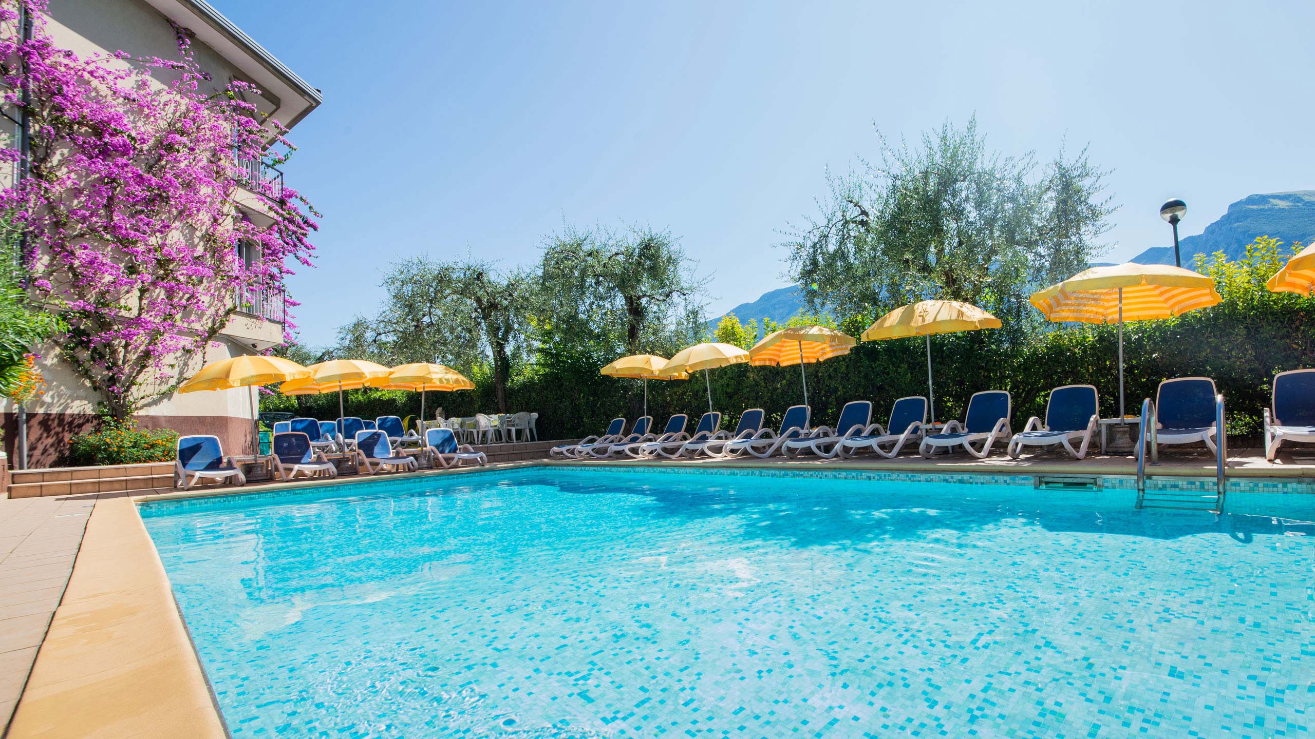 3-Sterne-Hotel Limone sul Garda - Hotel Garden mit Pool